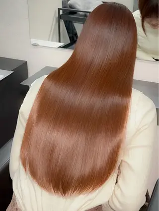 ロング SLASHスラッシュ 伊藤眞代のヘアスタイル