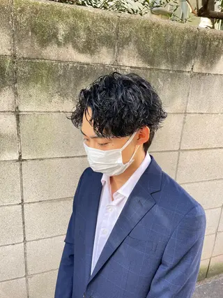 ショート カラー パーマ ヘアアレンジ メンズ アイブロウ スパイキー/フェザー /波巻き/かいとのヘアスタイル