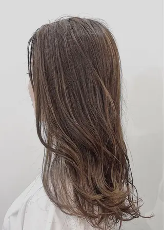 セミロング カラー LadyBeetle 山本泰史のヘアスタイル