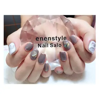 ショート ネイル 👑enen style👑のネイルデザイン