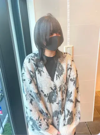 ミディアム カラー 京谷 日向のヘアスタイル
