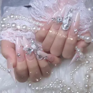 ネイル HAPPINAS🎀  れん🖤痛ネイルのネイルデザイン