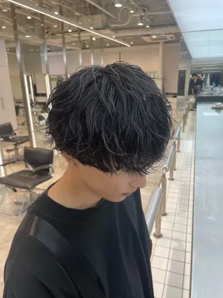ショート パーマ メンズ 神山 哲のヘアスタイル