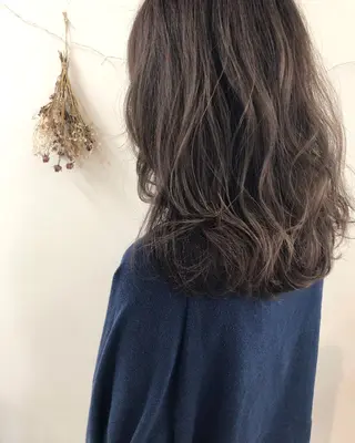 セミロング カラー タナカ タクヤのヘアスタイル