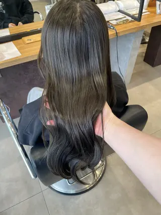 ロング カラー 佐藤 由依/水光カラーのヘアスタイル