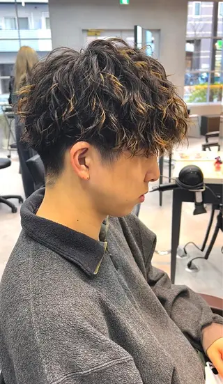 ショート パーマ メンズ 🦩パーマン🦩佐藤 航太のヘアスタイル
