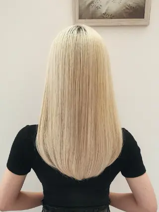 ロング パーマ . YULIAのヘアスタイル