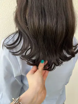 セミロング 小山 水綺のヘアスタイル