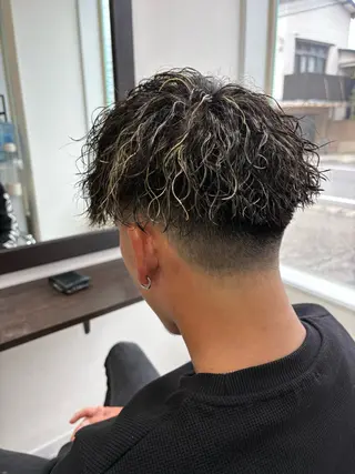 ショート パーマ メンズ 本間 颯太のヘアスタイル