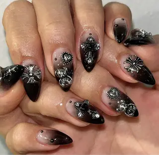 ミディアム nina beautyのネイルデザイン