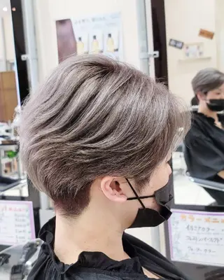 ショート カラー 小川 晃司のヘアスタイル