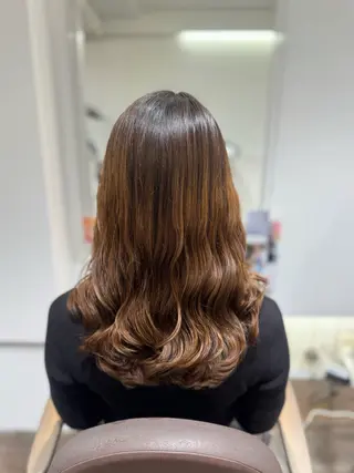 セミロング 大人可愛い♡コテ巻き パーマ🌼杉田 萌恵のヘアスタイル