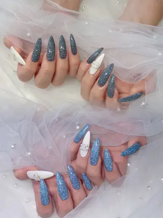 ネイル 𝓇𝒶𝓃𝒶𝓃 𝓃𝒶𝒾𝓁のネイルデザイン