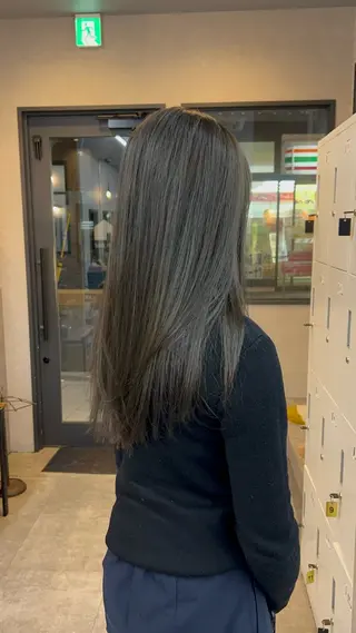 セミロング カラー いなみね はるきのヘアスタイル