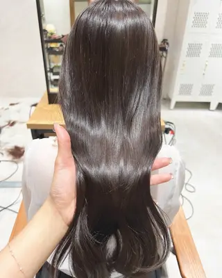 セミロング カラー 🎀レイヤー・艶カラ ー🎀YUMEKAのヘアスタイル