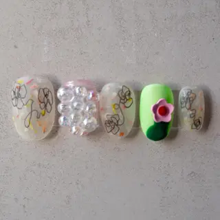 ネイル mano nella manoのネイルデザイン