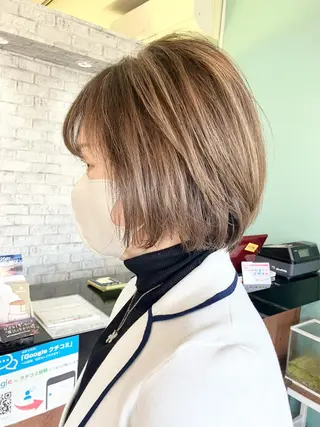ショート カラー ヘアークルーズ ピースのヘアスタイル