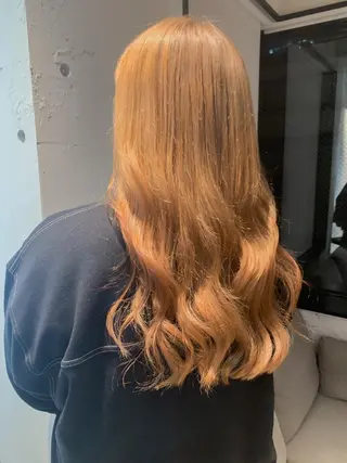 ロング カラー ヘアアレンジ yuka .のヘアスタイル