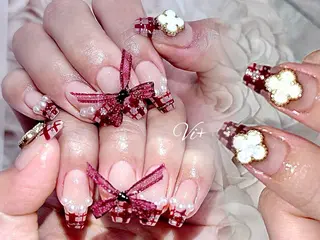 ネイル ✨Nailsalon Vi+✨のネイルデザイン