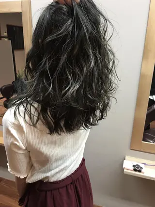 カラー hairsolon Geminiのヘアスタイル