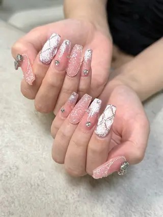 ネイル ネイルルーム チャームのネイルデザイン