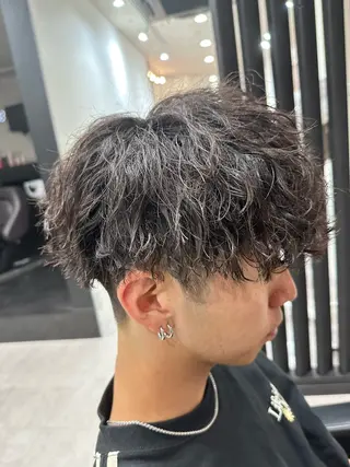ショート パーマ メンズ ユウ🪄 パーマ指名No1のヘアスタイル