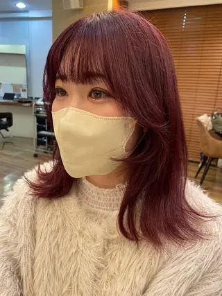 ミディアム HONOKA ブリーチ/艶カラーのヘアスタイル