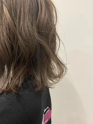 ミディアム カラー 高橋 侑莉亜のヘアスタイル