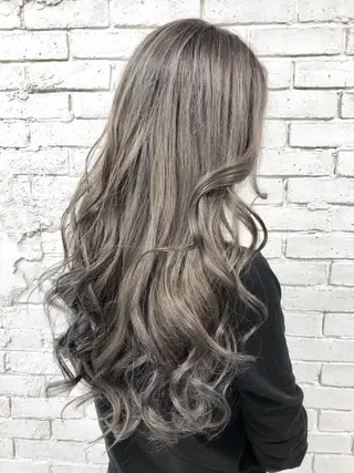 カラー Hair atelier naitre所属・YURIA️🫧☁️ @_omom59のヘアスタイル