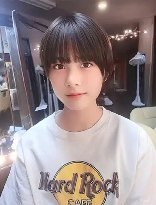 ショート 足利市・原宿・表参道 シニストラのヘアスタイル