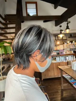 ショート カラー 🩵小野 えりか🩷のヘアスタイル