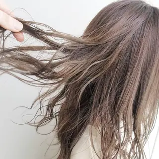ミディアム カラー パーマ ヘアアレンジ ネイル iplus まつげ、眉毛、耳つぼのマツエク・マツパデザイン
