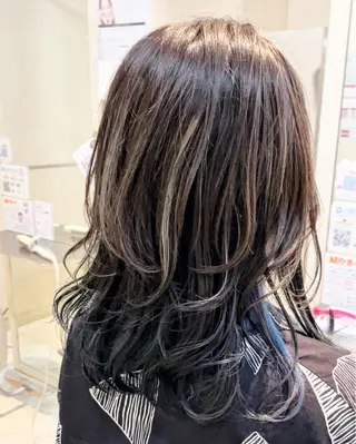 カラー 本田 卓也のヘアスタイル