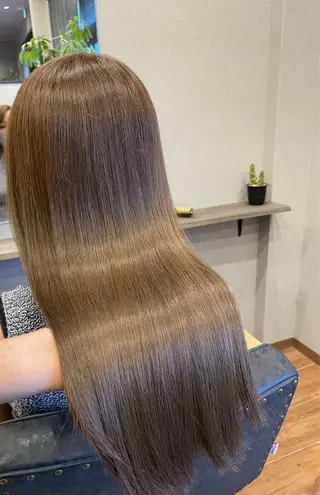 ロング カラー 鵜飼 真伍のヘアスタイル