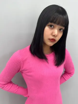 セミロング カラー 新宿店長 🦄ブリーチYUGOのヘアスタイル