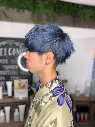 ショート カラー メンズ 吉田 瑛美のヘアスタイル