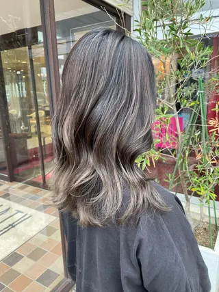 セミロング カラー ヘアアレンジ EARTH長岡店🩵 石原莉穂のヘアスタイル