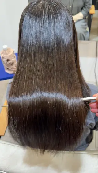 ロング 齋藤 里紗のヘアスタイル