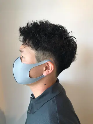 ショート メンズ ニュアンスパーマ/ レイヤー/茶屋町のヘアスタイル