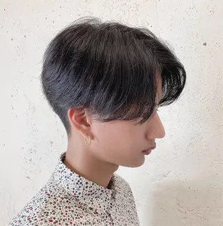 メンズ 透明感カラー🎀／ 寒色カラー／マツエクのヘアスタイル