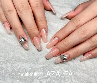 ネイル R inのネイルデザイン