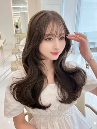 ロング MAEULナゴヤ マウルナゴヤのヘアスタイル