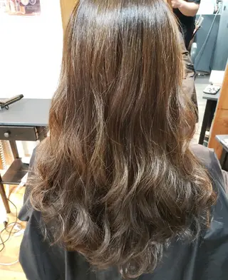 ロング カラー 長岡 健一のヘアスタイル