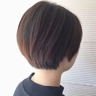 ショート 中林 由佳のヘアスタイル
