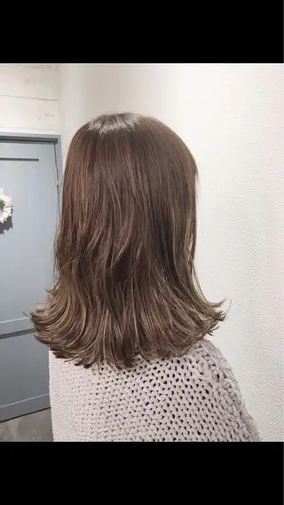 ミディアム Pelo hairのヘアスタイル