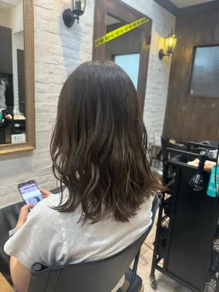 ミディアム 西出 茉燦のヘアスタイル