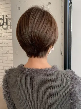 ショート カラー ヘアアレンジ yuka .のヘアスタイル