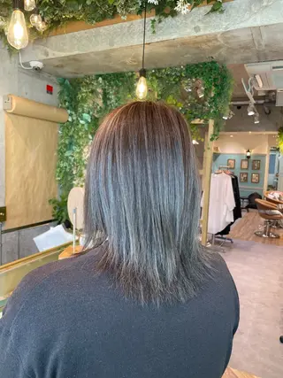 ミディアム カラー 🩵韓国レイヤー│ ボブ│愛華🪽‪のヘアスタイル