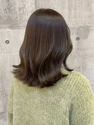 ミディアム 照井 美桜のヘアスタイル