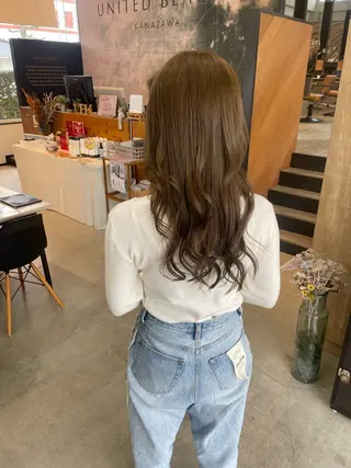 セミロング テラダ ユウシン西金沢のヘアスタイル